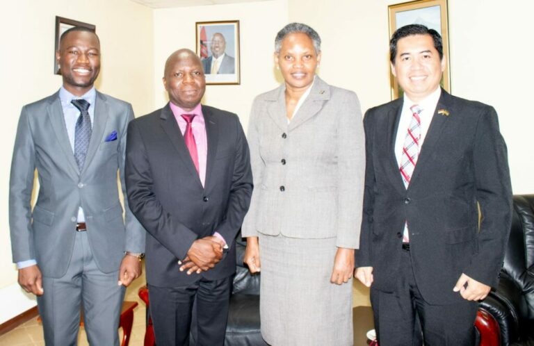 PS Economic Planning Mr James Muhati (2nd left), Executive Director Dr Rose Ngugi (2nd right), Deputy Permanent Representative to UNEP Mr Danny Rahdiansyah (right) and Mr Hurdson Thomas, Executive Director from the Youth Greenspace Action and Network during the event.
